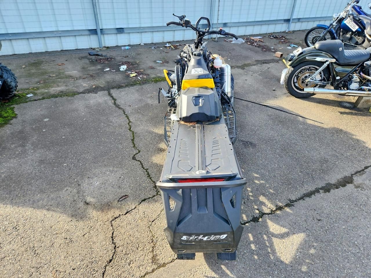 2023 Skidoo Summit SP