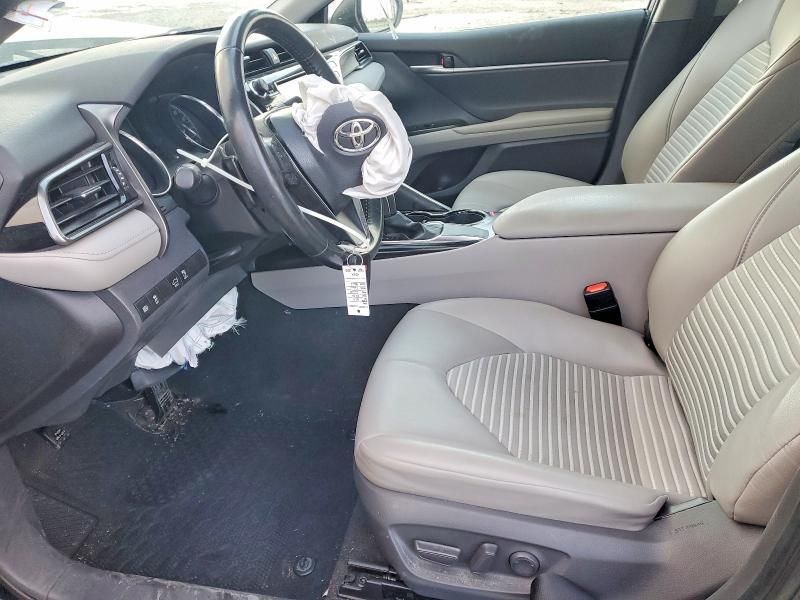 2020 Toyota Camry se