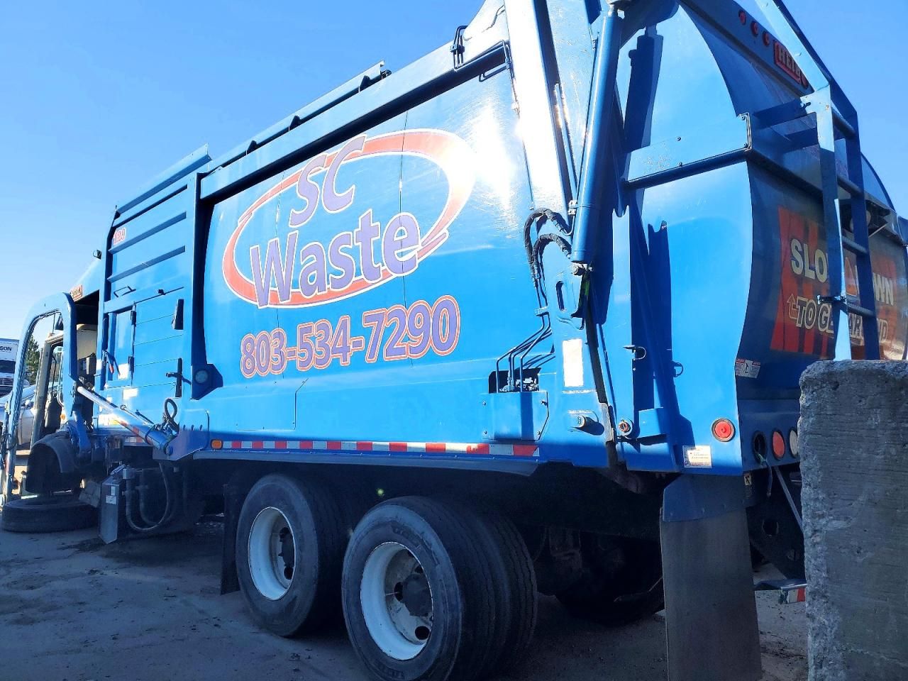 2018 Mack MRU613 Refuse Truck