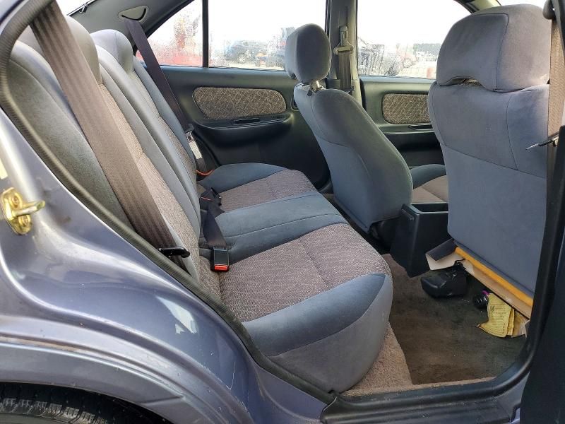 1999 Nissan Sentra Base