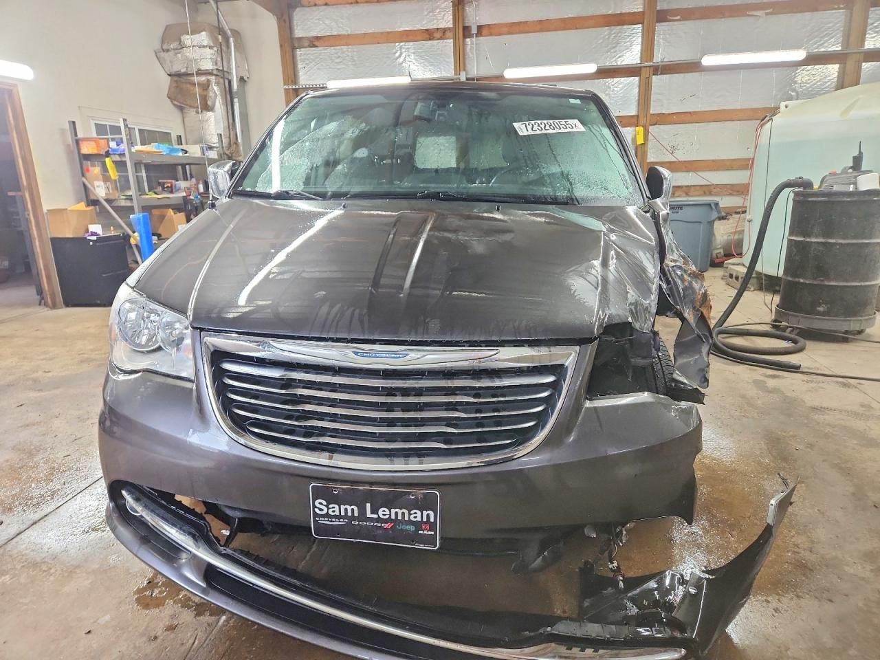 2016 Chrysler Town & Country Touring l