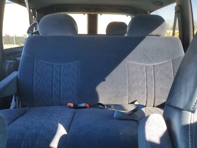 2000 Chevrolet Astro