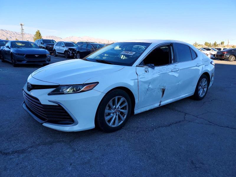 2021 Toyota Camry le