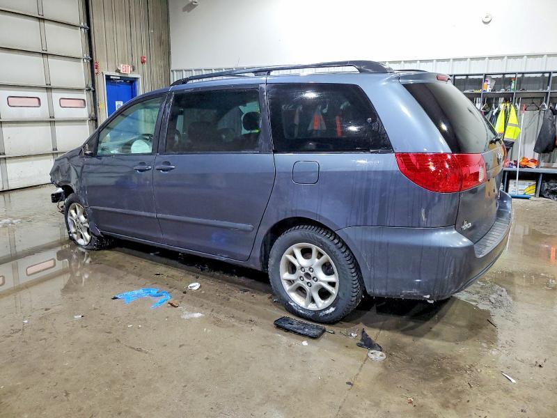 2006 Toyota Sienna xle 7 Passenger