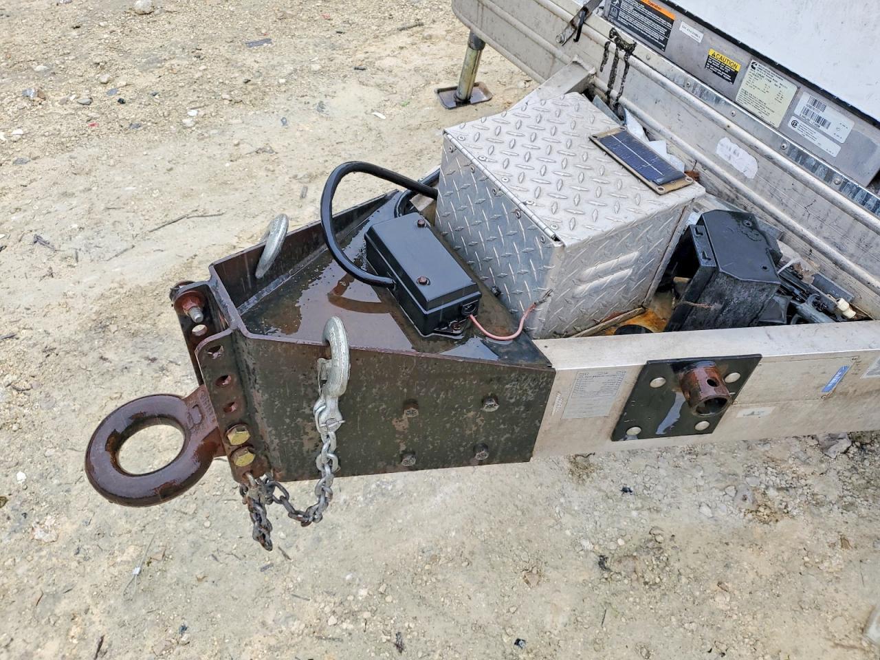 2000 Feathrlite 2000 Featherlite Fiber Optic Splcling Trailer