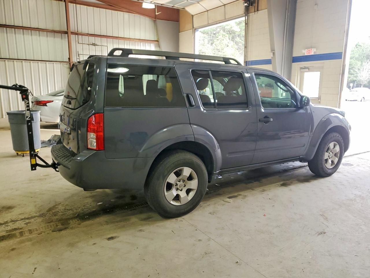 2012 Nissan Pathfinder s