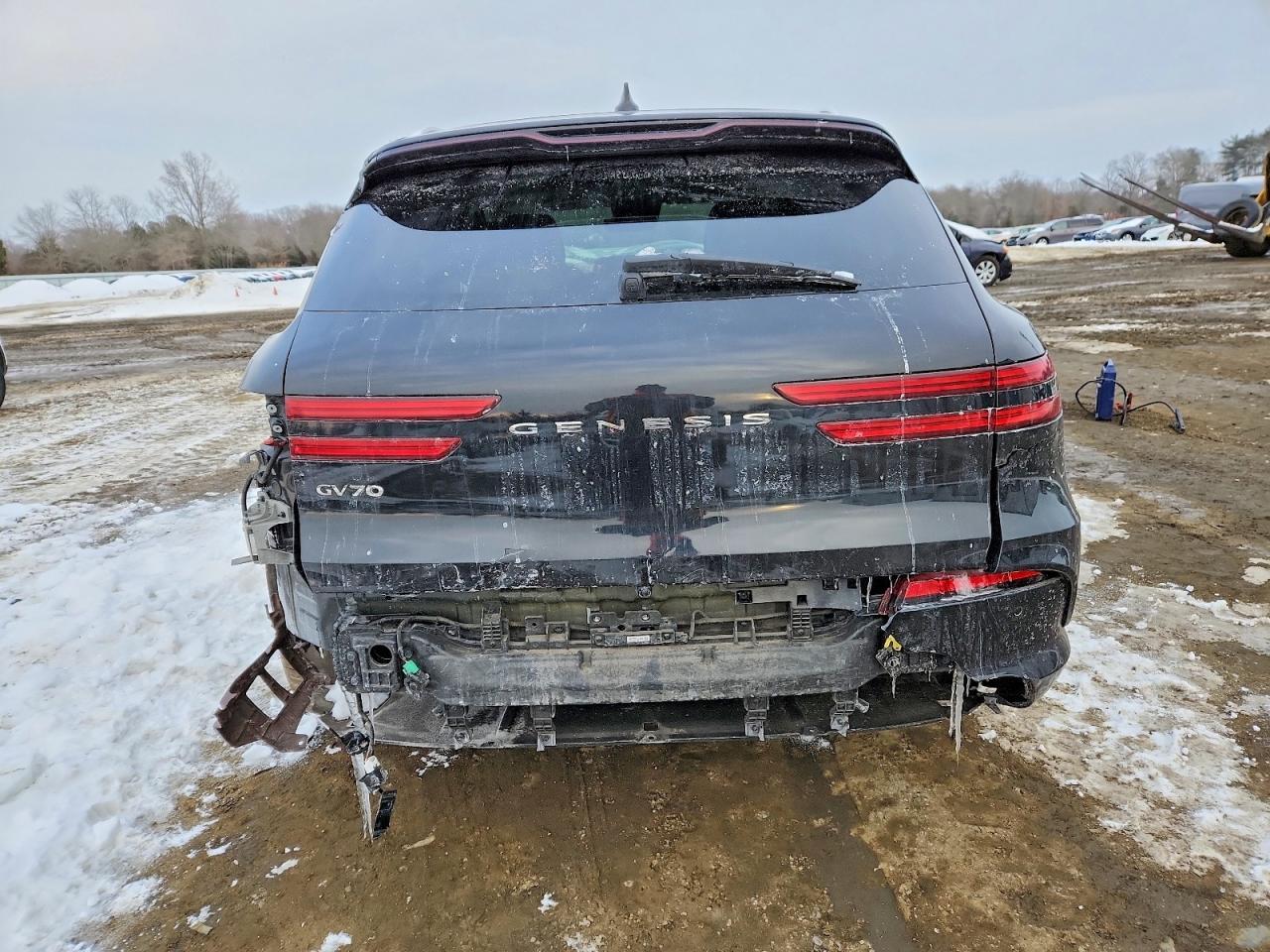 2023 Genesis Gv70 Base