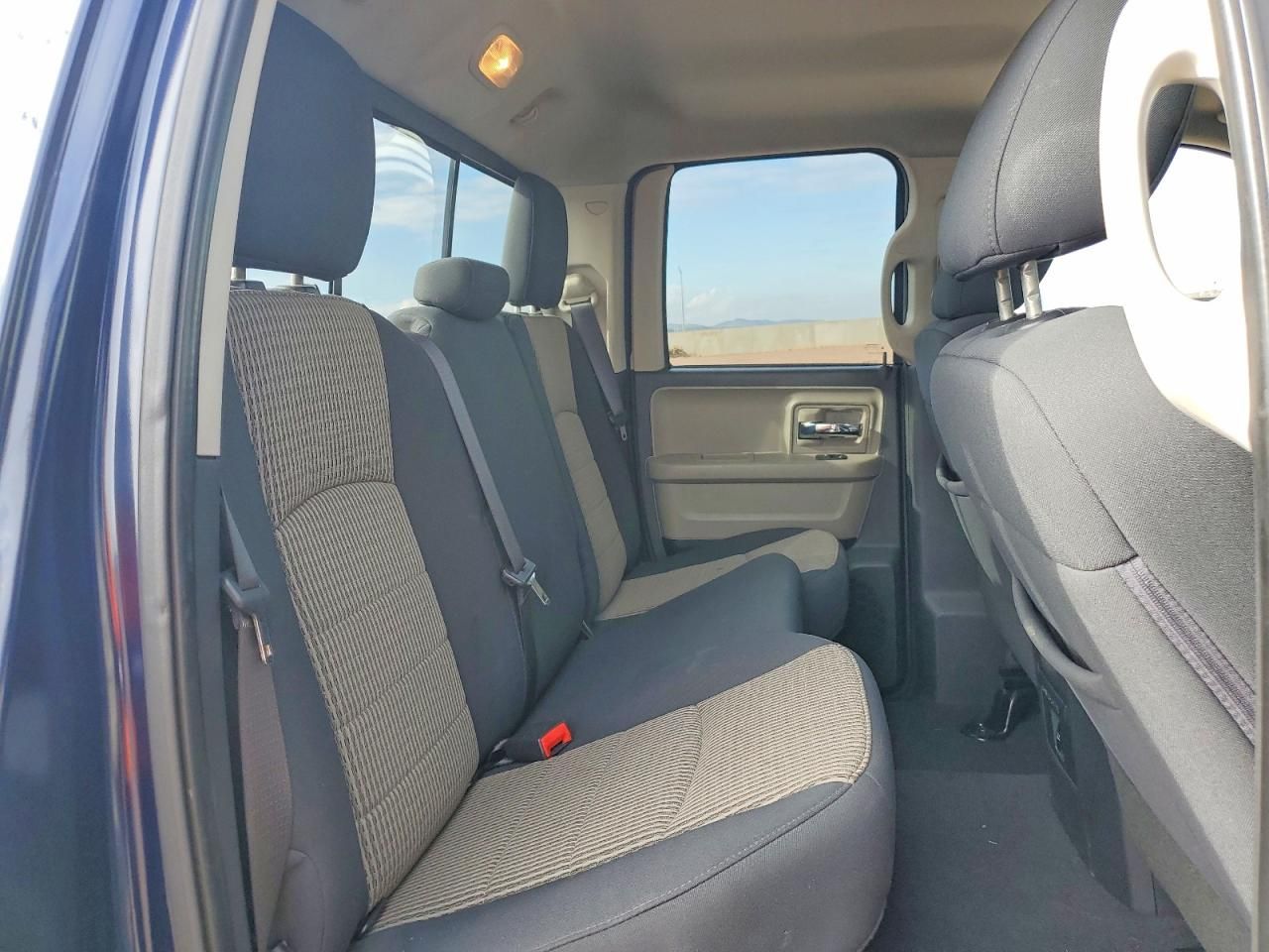 2012 Dodge Ram 1500 slt