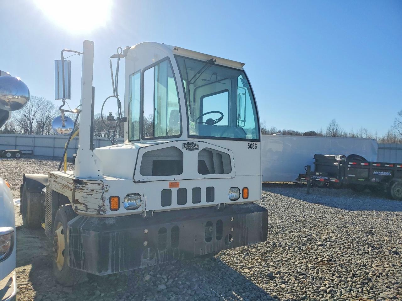 2020 Autocar Llc 2020 Autocar Xspotter OFF-HIGHWAY Yard Truck