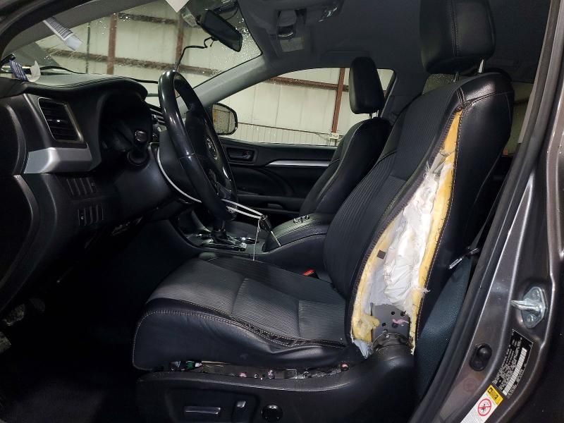 2016 Toyota Highlander le