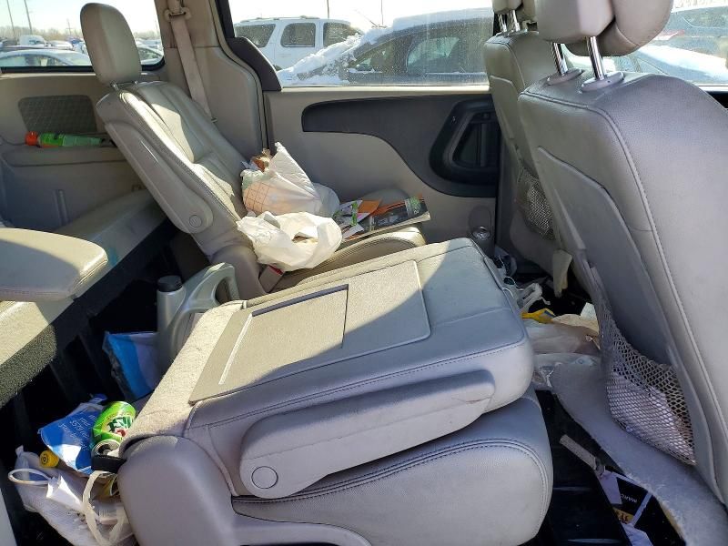 2012 Chrysler Town & Country Touring