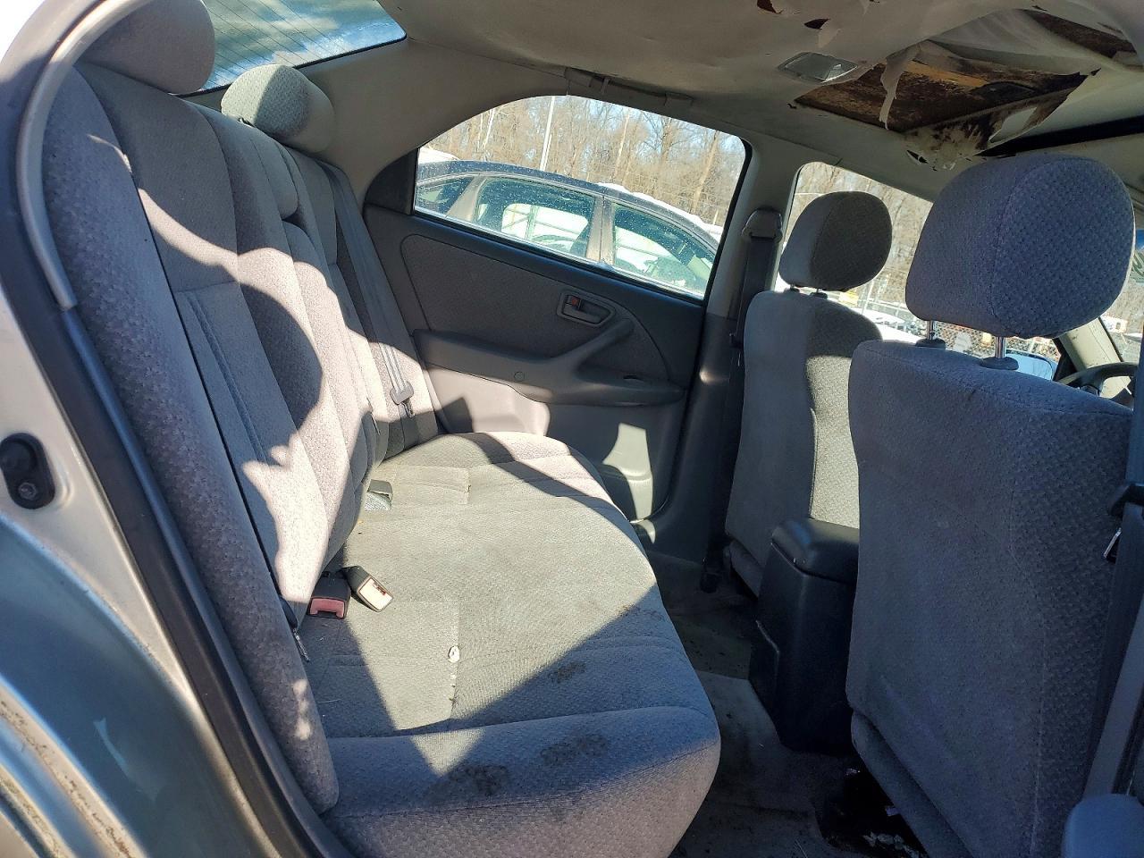 2000 Toyota Camry le