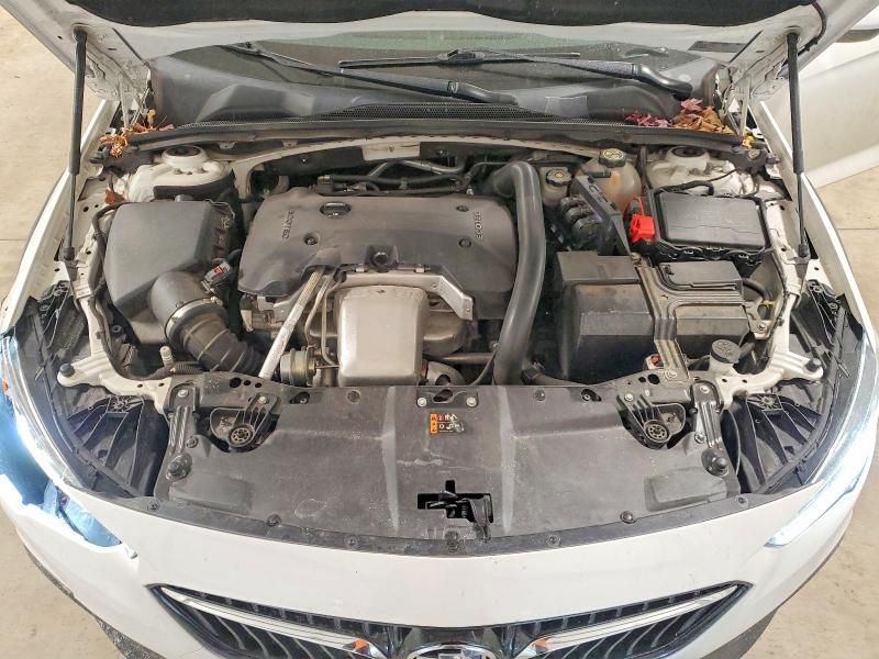 2018 Buick Regal Tourx Essence