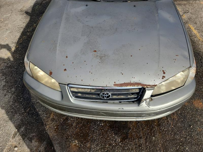 2000 Toyota Camry le