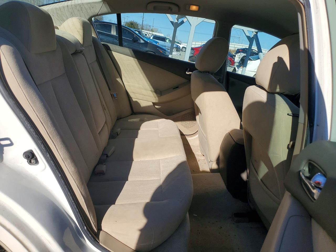 2010 Nissan Altima Base