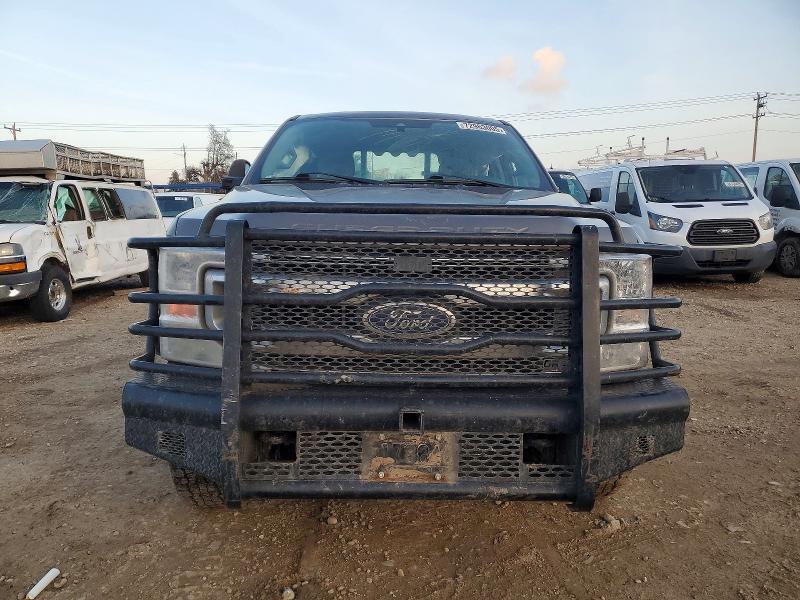 2021 Ford F350 Super Duty Flatbed Truck