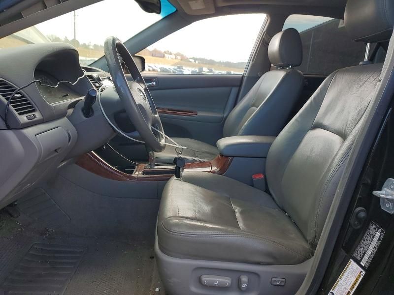 2004 Toyota Camry le