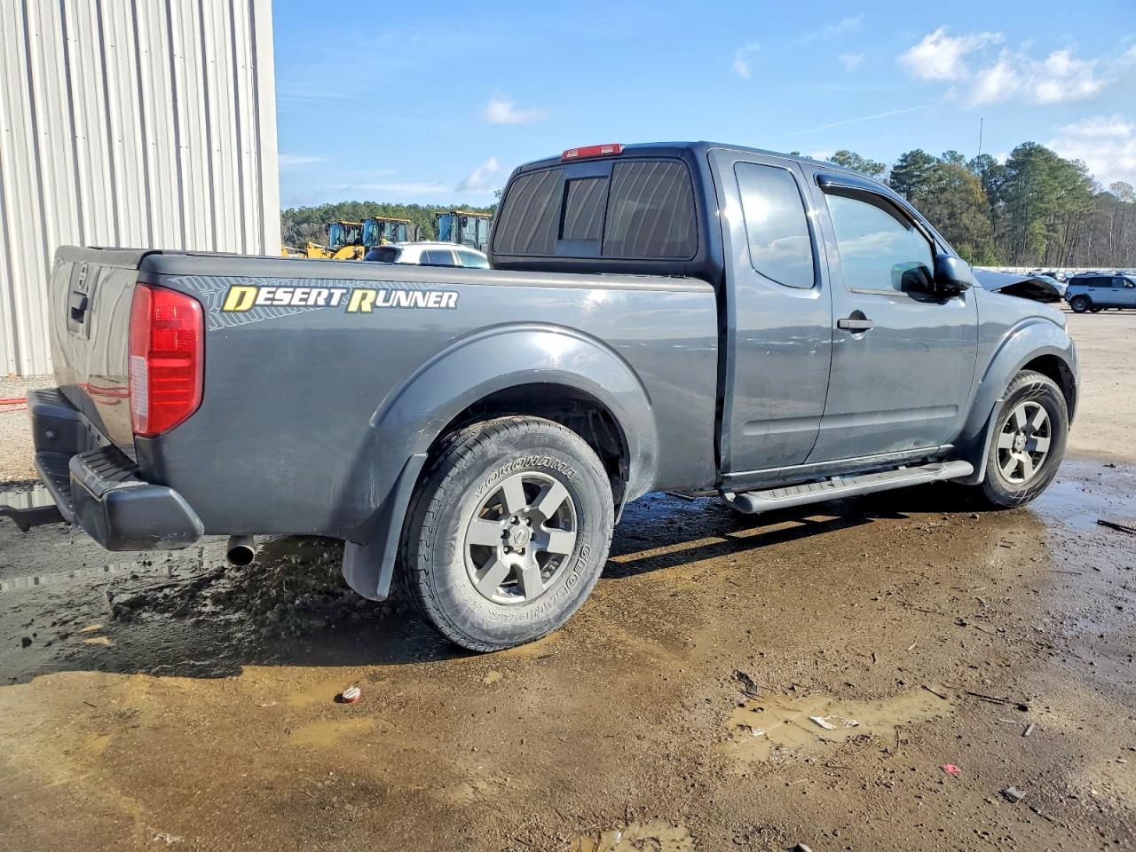 2013 Nissan Frontier SV V6