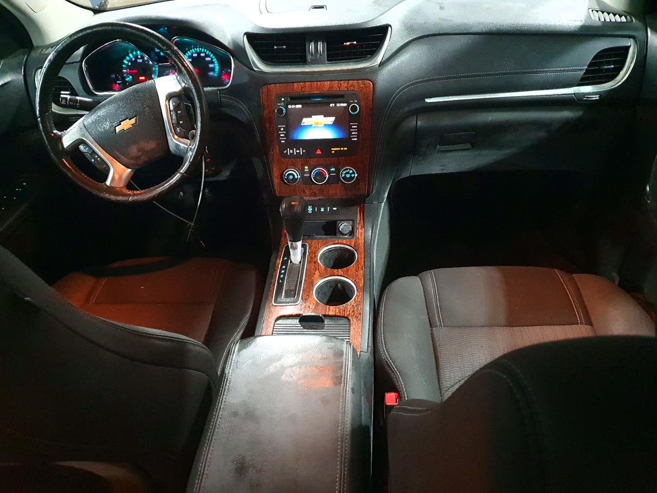 2013 Chev Traverse lt
