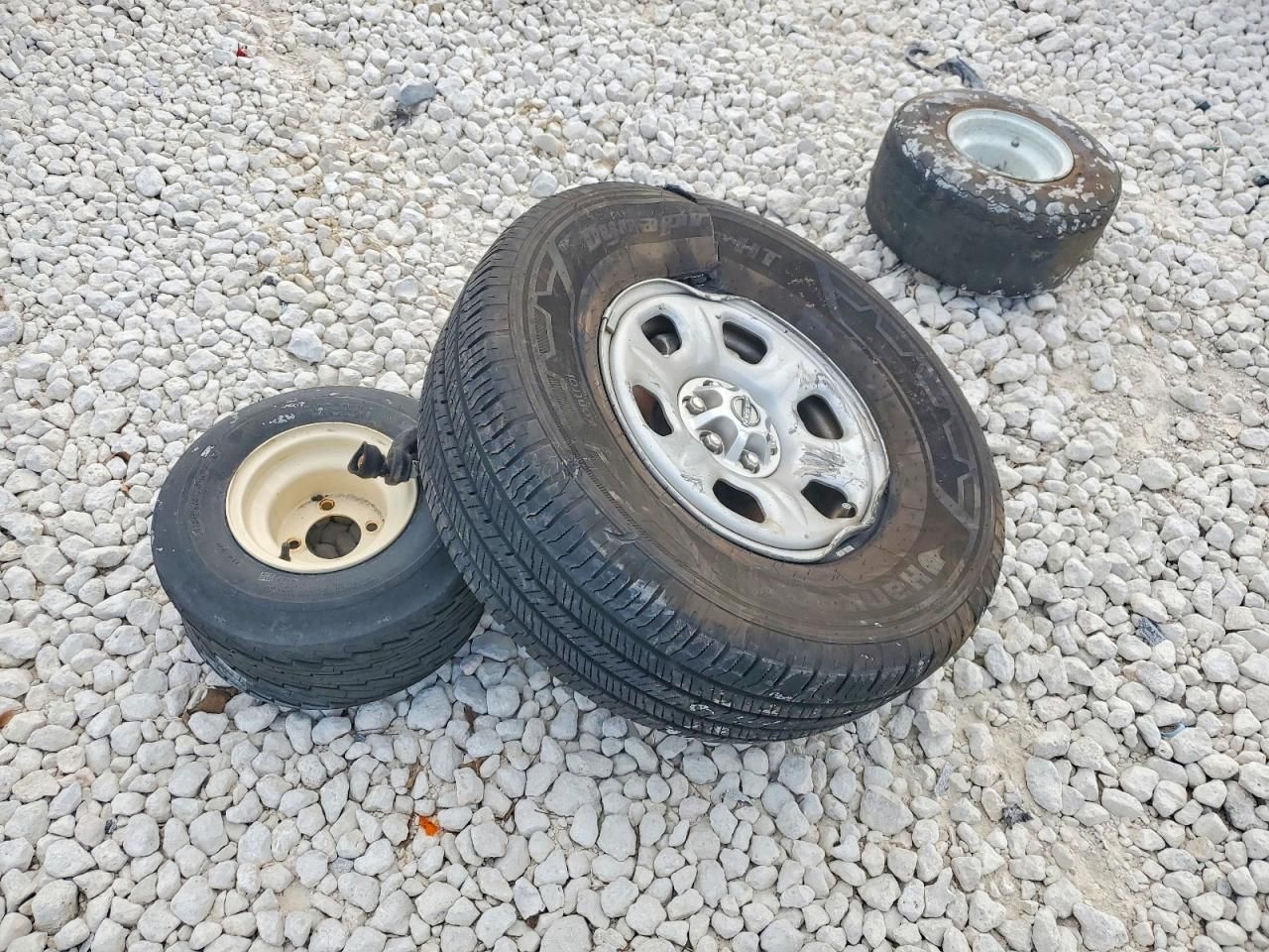 2025 Nissan Frontier s