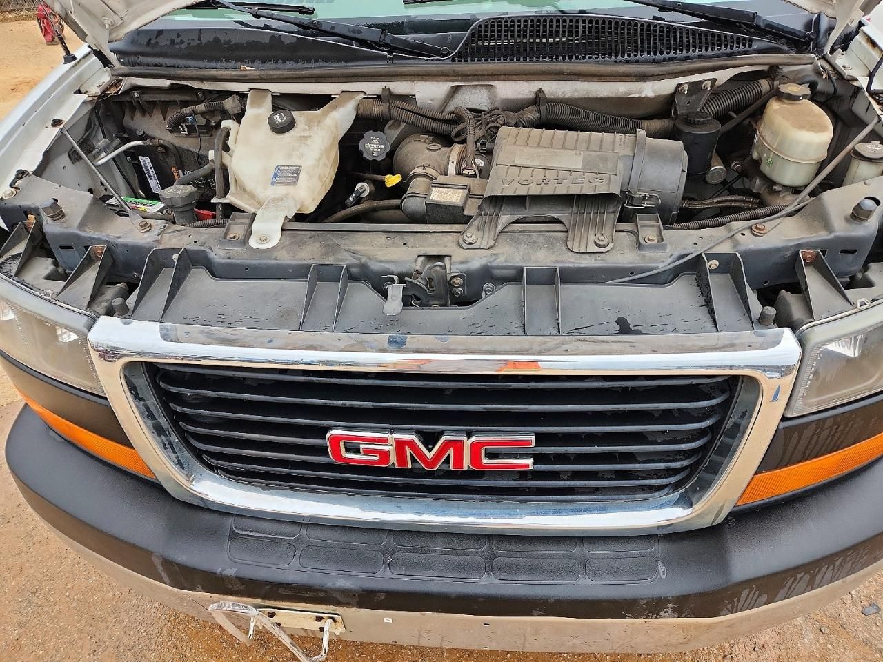 2015 GMC Savana G2500 Utility / Service Van