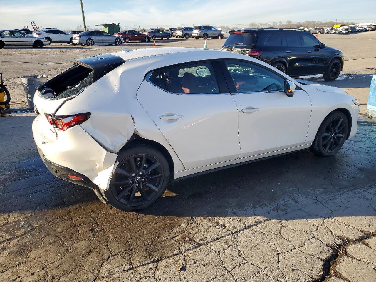 2023 Mazda 3 Premium