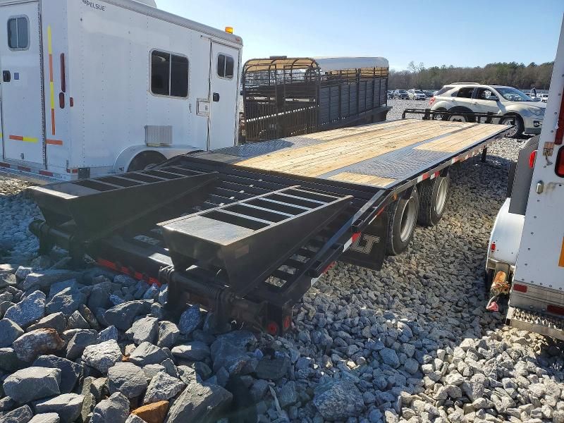 2022 Load Trail Equipment Trailer