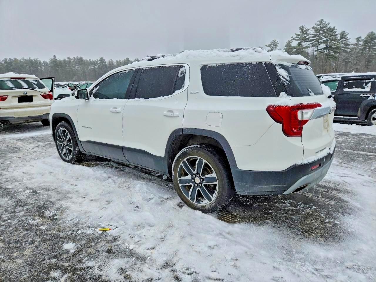 2022 GMC Acadia slt