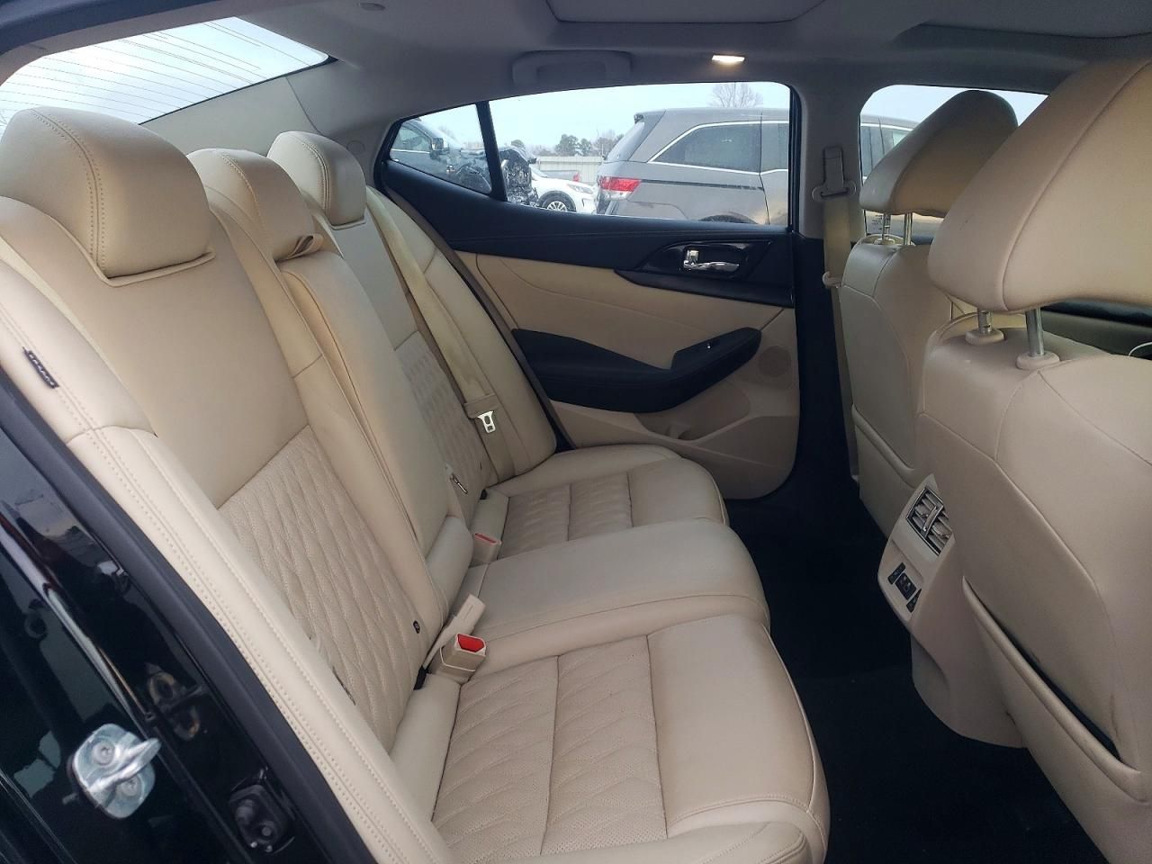 2023 Nissan Maxima Platinum