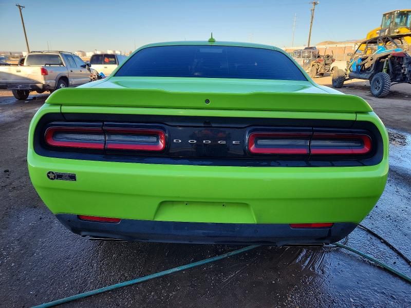 2015 Dodge Challenger sxt Plus