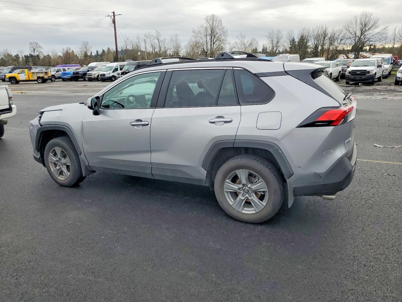 2025 Toyota Rav4 xle
