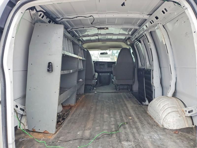 2015 Chevrolet Express 2500 Delivery van