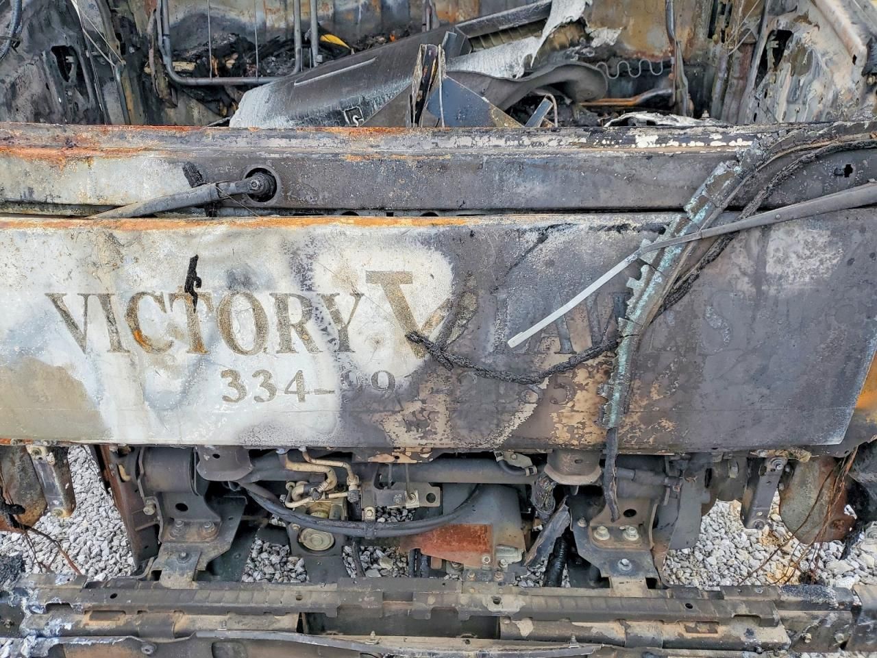 2011 Isuzu NPR BOX Truck