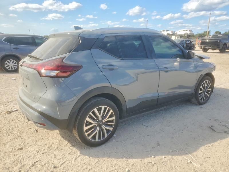 2022 Nissan Kicks sv