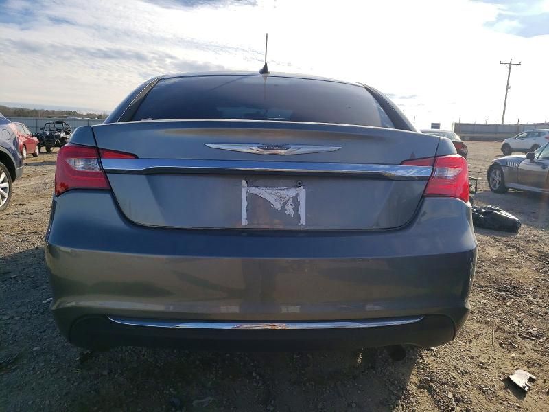 2013 Chrysler 200 Touring