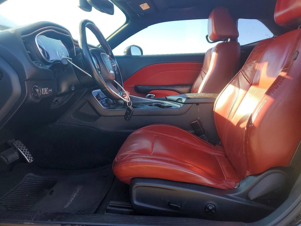 2015 Dodge Challenger sxt Plus