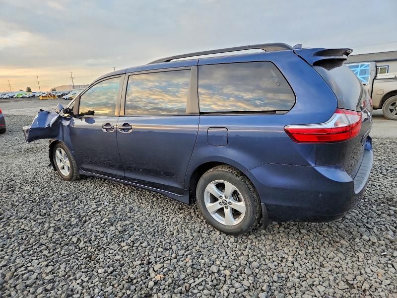 2019 Toyota Sienna le 8-passenger