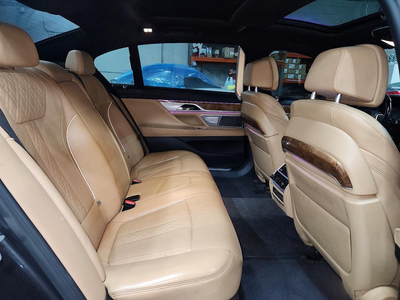 2017 BMW 750 xi
