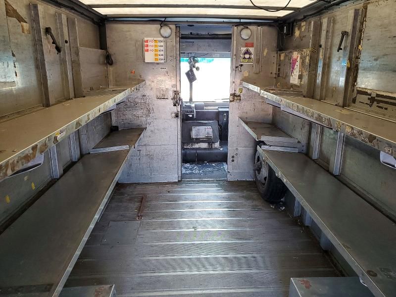 2001 Freightliner Mt45g Delivery Truck