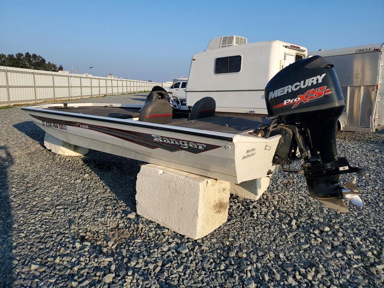 2014 Land Rover 2014 Landau Boat CO Boat