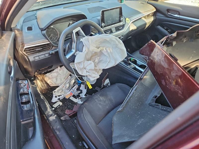 2023 Nissan Altima sv