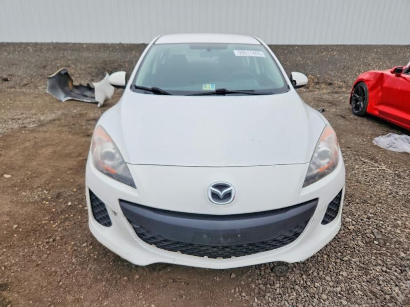 2013 Mazda 3 I