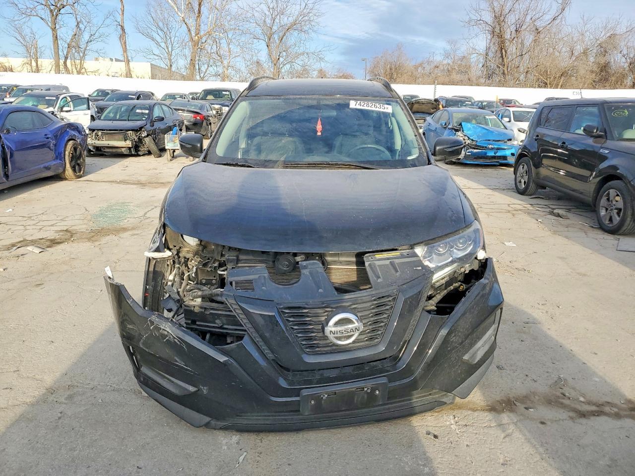 2017 Nissan Rogue sv