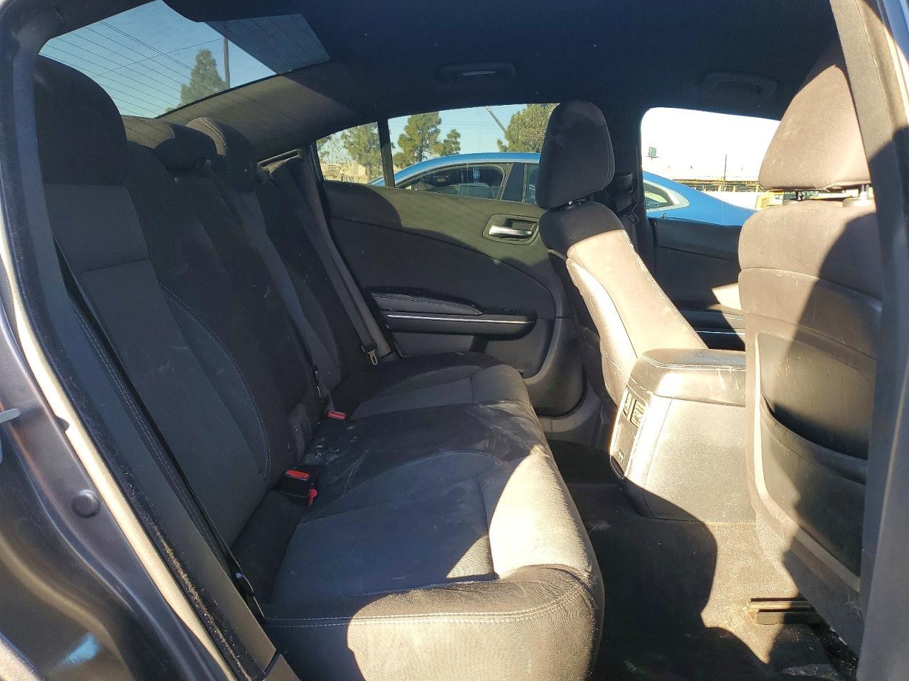 2015 Dodge Charger se
