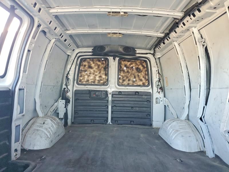 2020 Chevrolet Express G2500