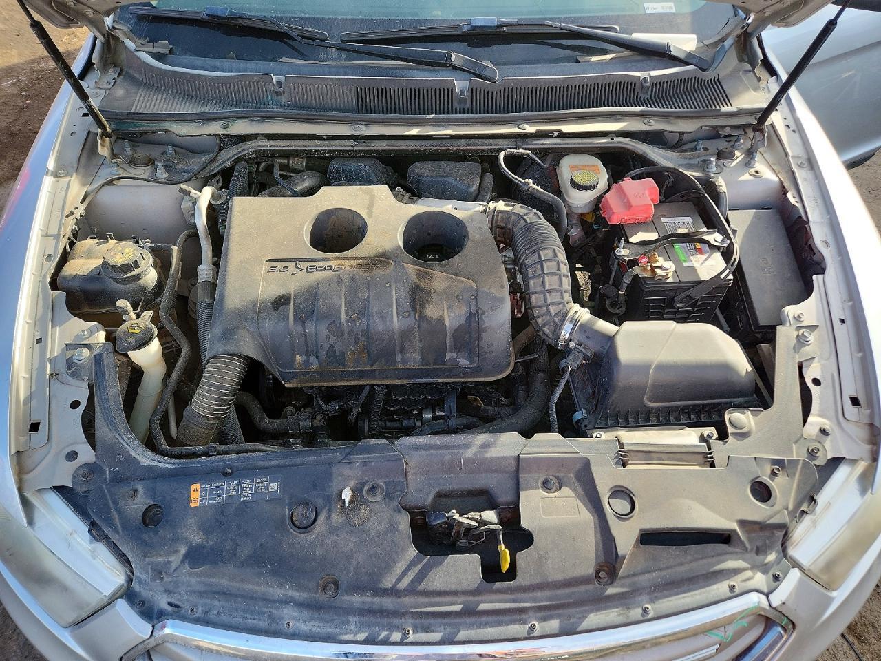 2013 Ford Taurus se
