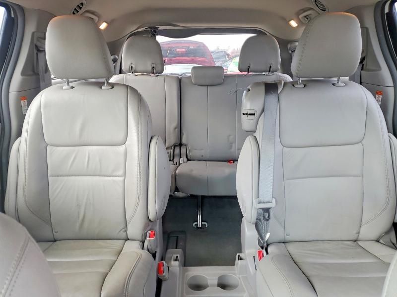 2016 Toyota Sienna xle