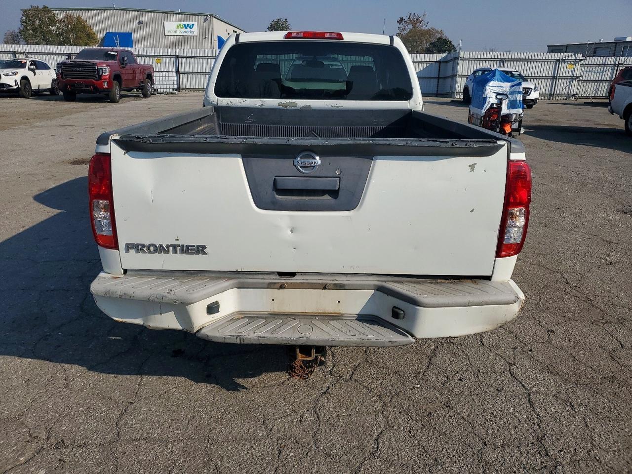2017 Nissan Frontier s