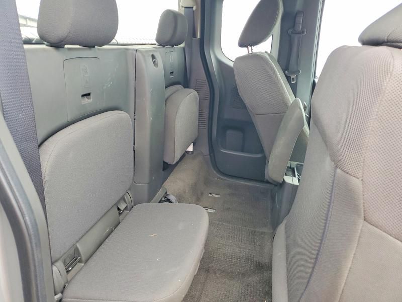 2016 Nissan Frontier s