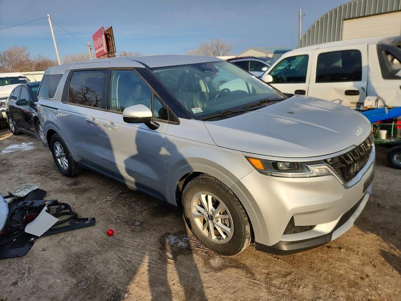 2022 KIA Carnival lx